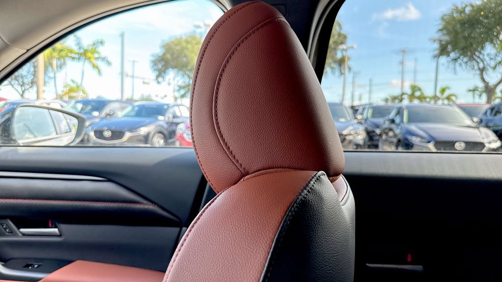 New 2025 MAZDA CX-50 Meridian Edition w/ Apex Package AWD/4WD image 16