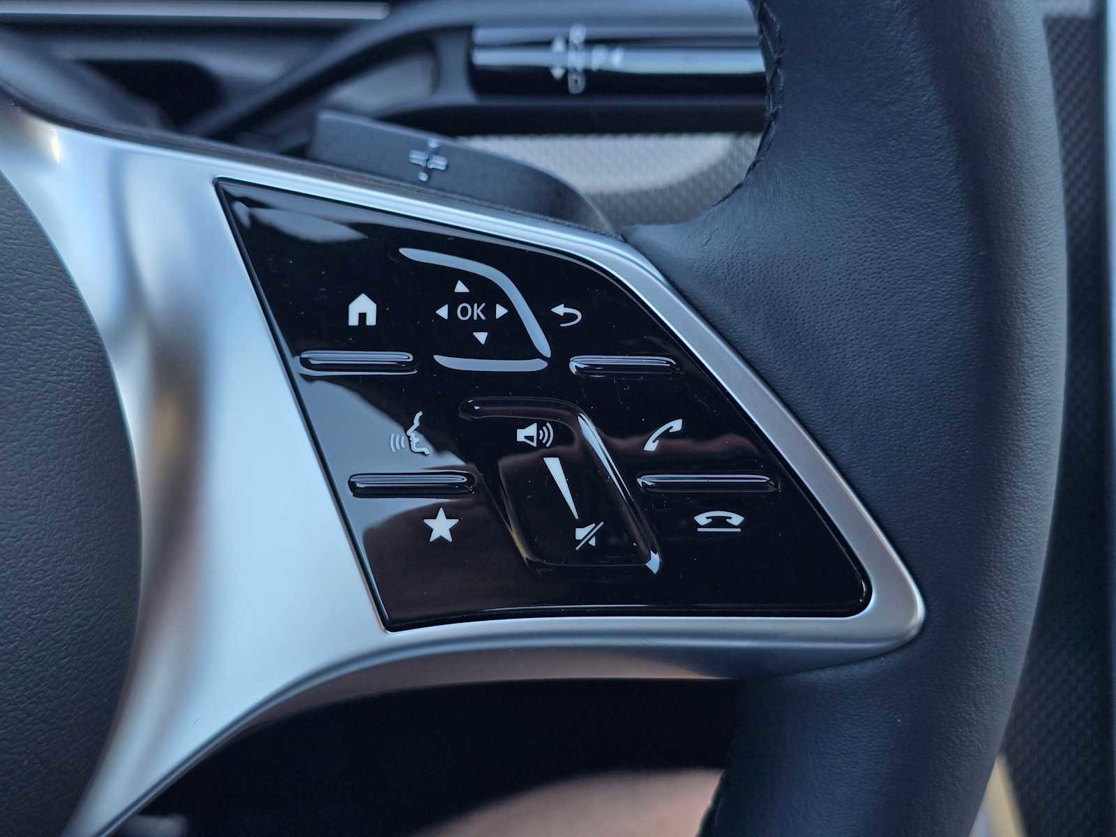 Used 2026 Mercedes-Benz C 300 Sedan image 32