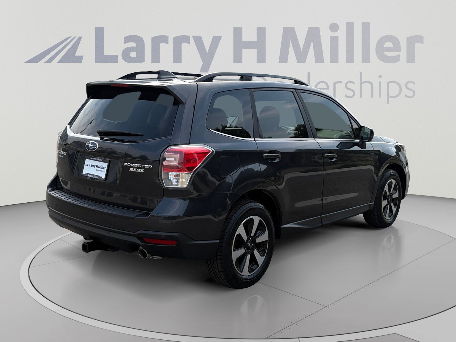 Used 2017 Subaru Forester 2.5i Limited AWD/4WD image 5