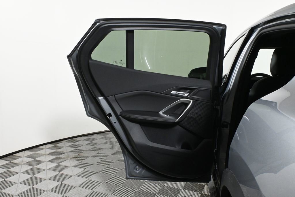 Certified 2025 BMW X2 xDrive28i w/ Technology Package image 32