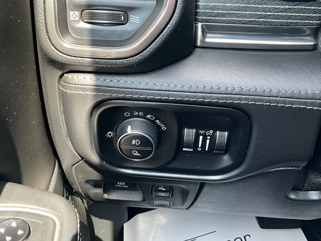 Used 2020 RAM 1500 Limited w/ Advanced Safety Group AWD/4WD image 17