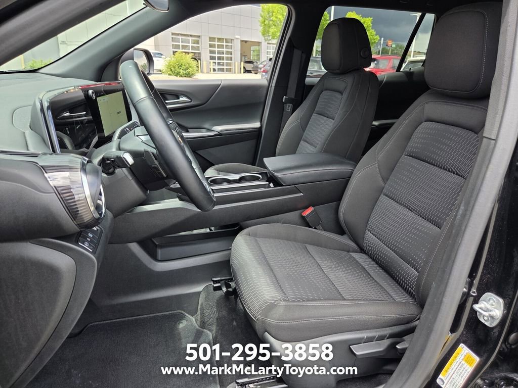 Used 2025 Chevrolet Equinox LT FWD image 9