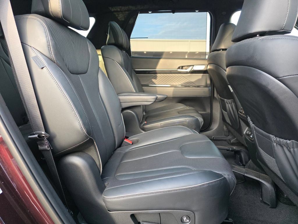 Used 2023 Hyundai Palisade Calligraphy w/ Winter Package AWD/4WD image 17