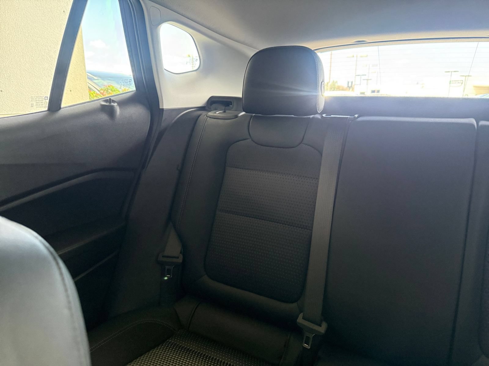 Used 2025 Chevrolet Trax LT FWD image 37