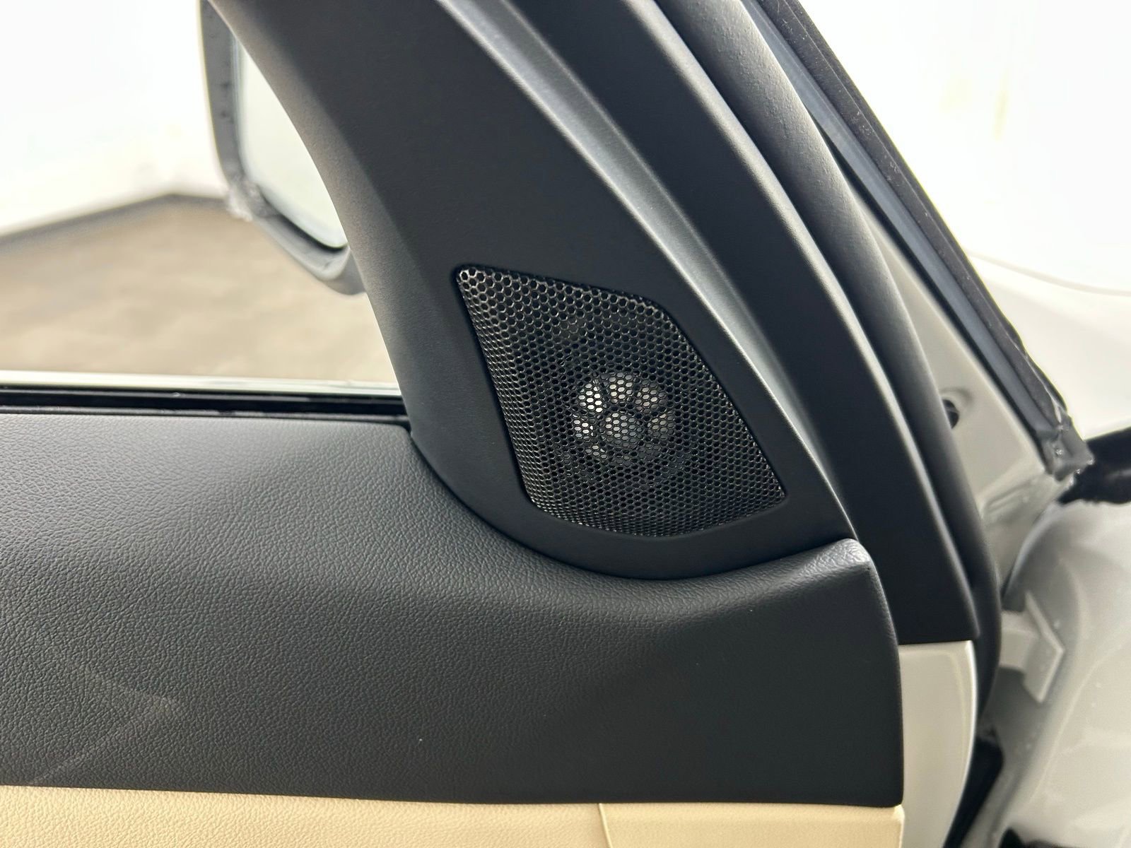 Used 2026 BMW 330i xDrive Sedan w/ Premium Package image 27