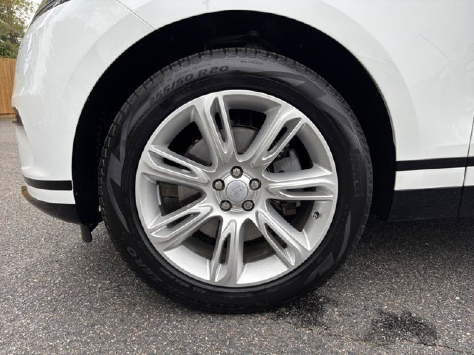 Certified 2022 Land Rover Range Rover Velar S image 9