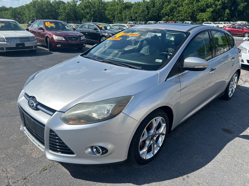 Used 2014 Ford Focus Titanium FWD image 2