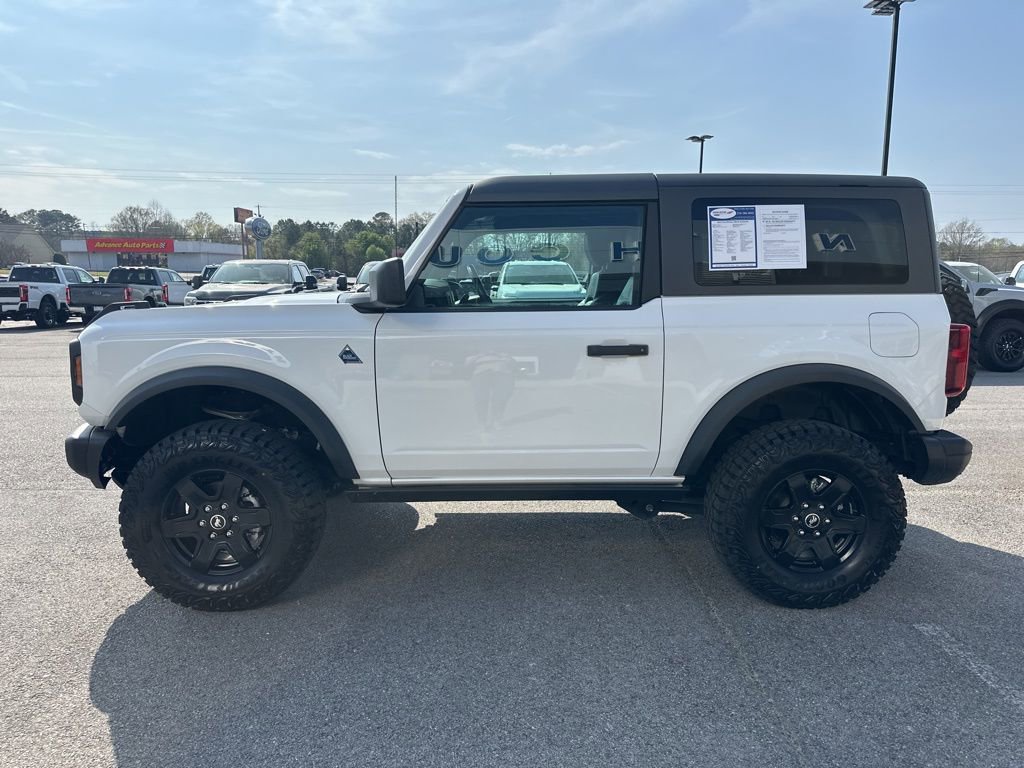 Used 2022 Ford Bronco Black Diamond image 6