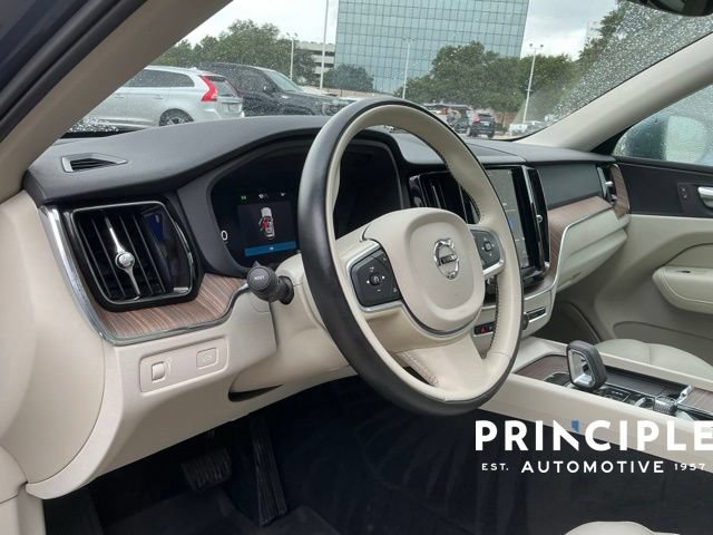 Certified 2022 Volvo XC60 B5 Momentum w/ Protection Package Premier FWD image 13
