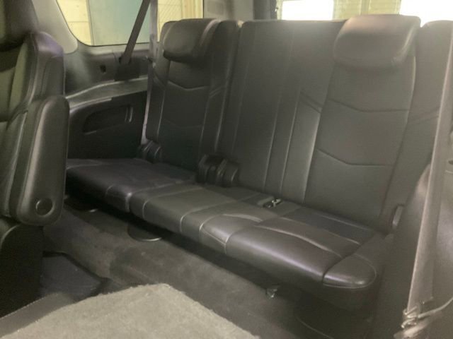 Used 2017 Cadillac Escalade ESV Luxury AWD/4WD image 16