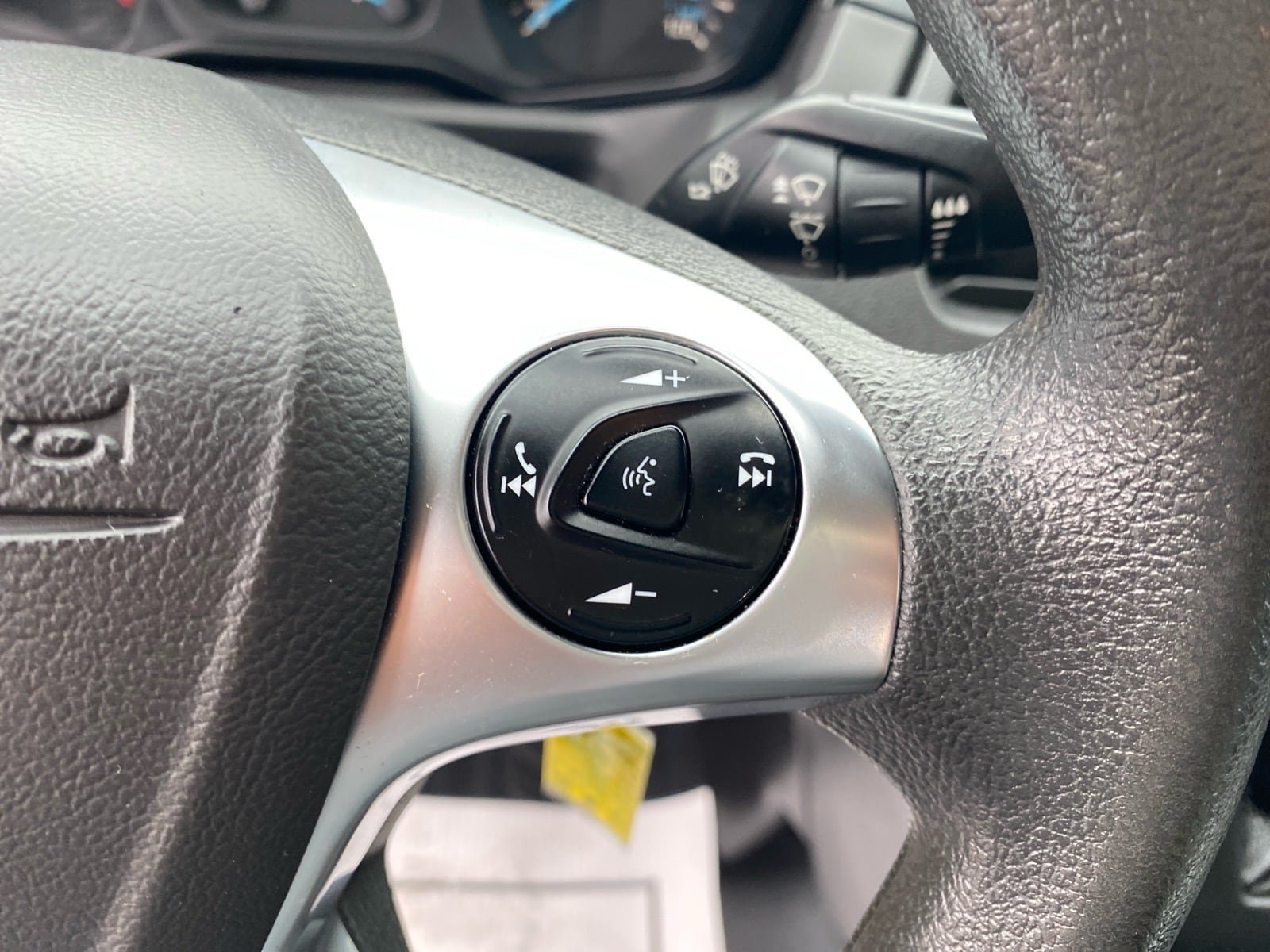 Used 2019 Ford Transit 150 130 Low Roof RWD image 15