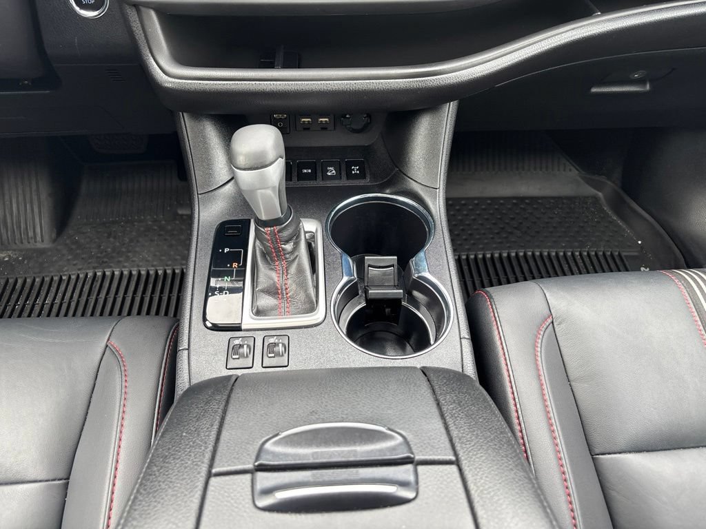 Used 2019 Toyota Highlander SE AWD/4WD image 26