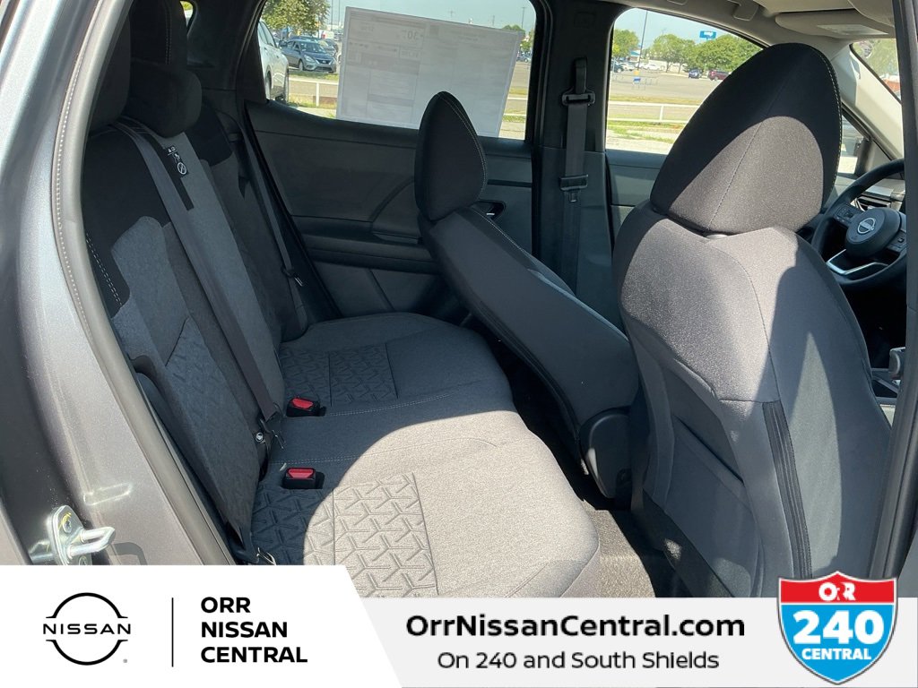 New 2025 Nissan Kicks SV w/ SV Premium Package image 12
