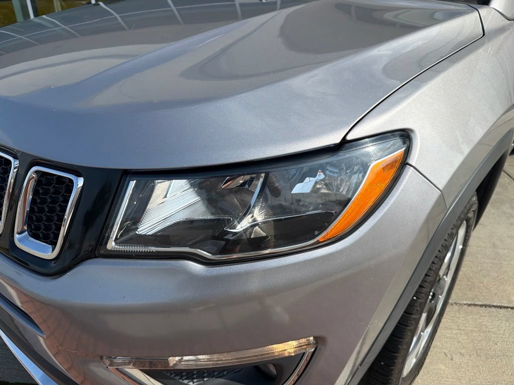 Used 2019 Jeep Compass Limited FWD image 12