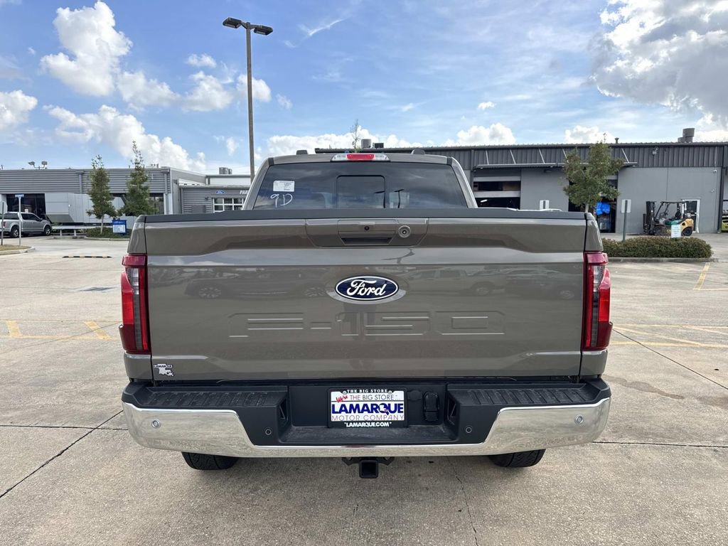 New 2026 Ford F150 XLT w/ Equipment Group 302A MID image 4