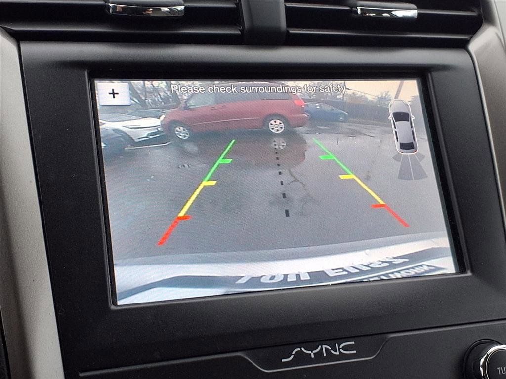 Used 2019 Ford Fusion SE image 9