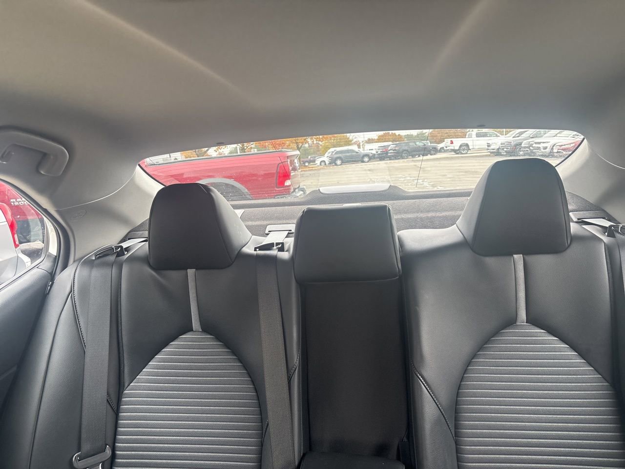 Used 2023 Toyota Camry SE image 24