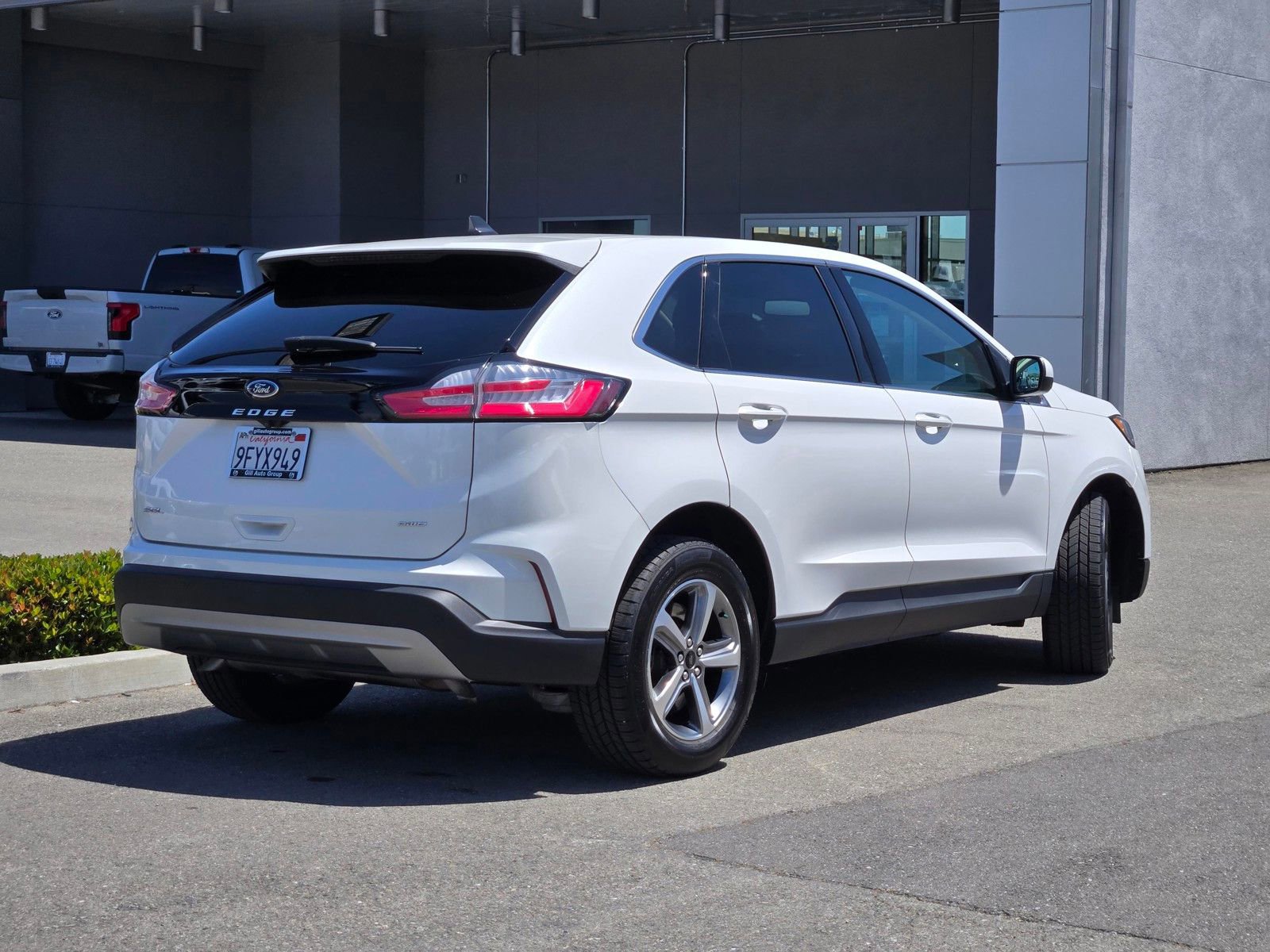 Certified 2023 Ford Edge SEL w/ Convenience Package AWD/4WD image 4