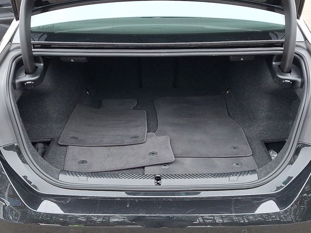 Used 2025 BMW i5 eDrive40i image 33