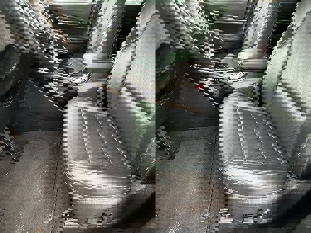 Used 2025 Kia Telluride S image 12