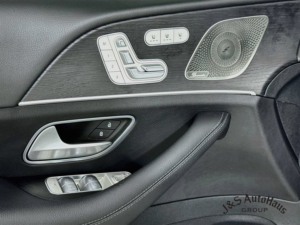 Used 2024 Mercedes-Benz GLS 450 4MATIC w/ AMG Line Exterior image 24
