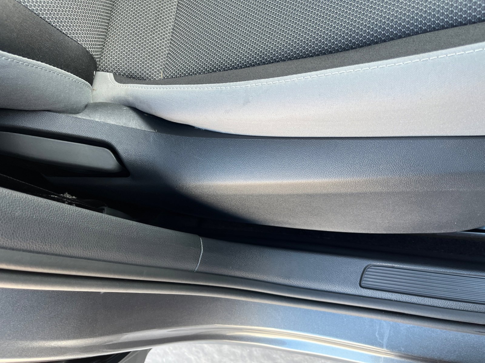 Used 2024 Volkswagen Taos S image 31