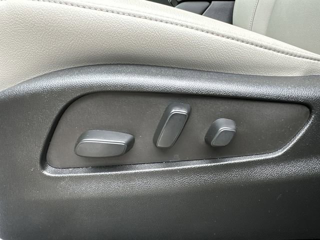 Certified 2022 Cadillac XT4 Luxury w/ Driver Awareness Package image 20