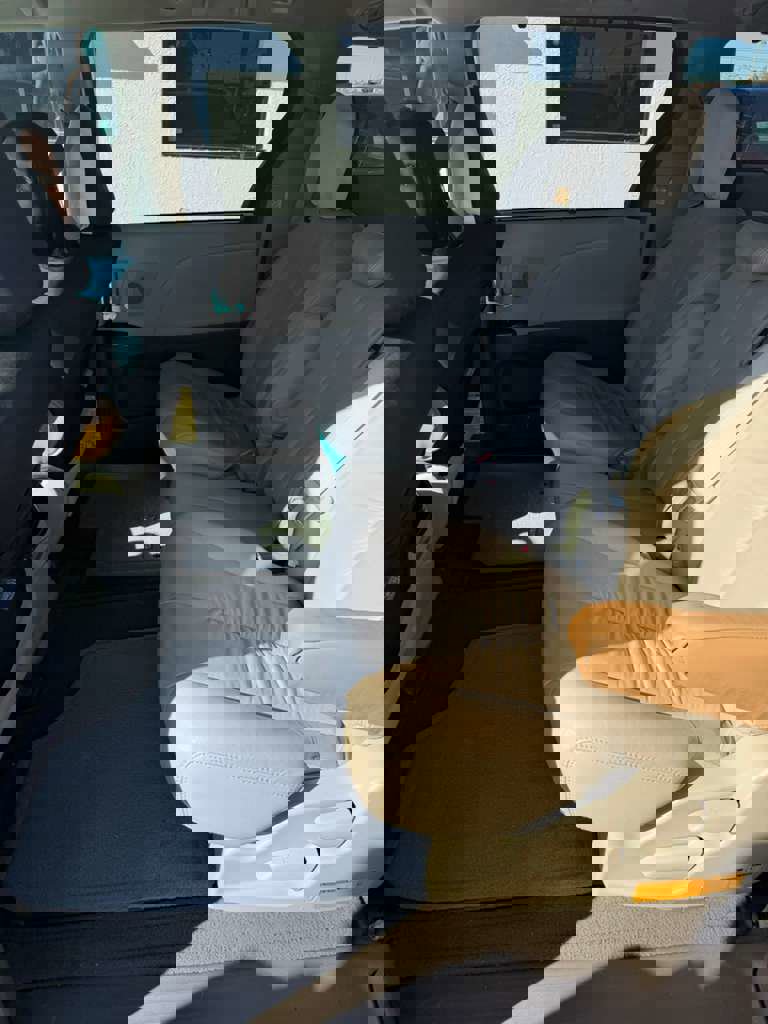 Used 2012 Toyota Sienna XLE w/ XLE Navigation Pkg image 7