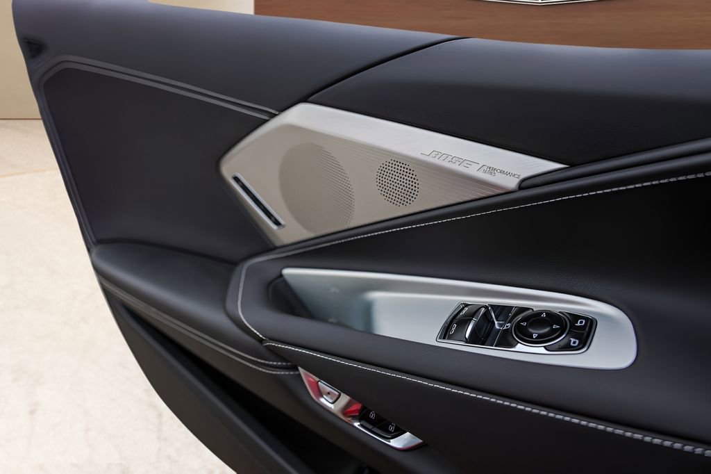 Used 2021 Chevrolet Corvette Stingray Preferred Cpe w/ Z51 Performance Package RWD image 19