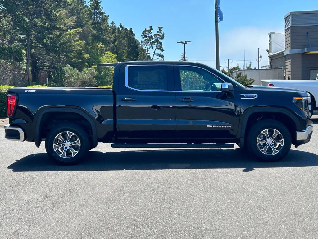 New 2026 GMC Sierra 1500 SLE w/ X31 Off-Road Package AWD/4WD image 4