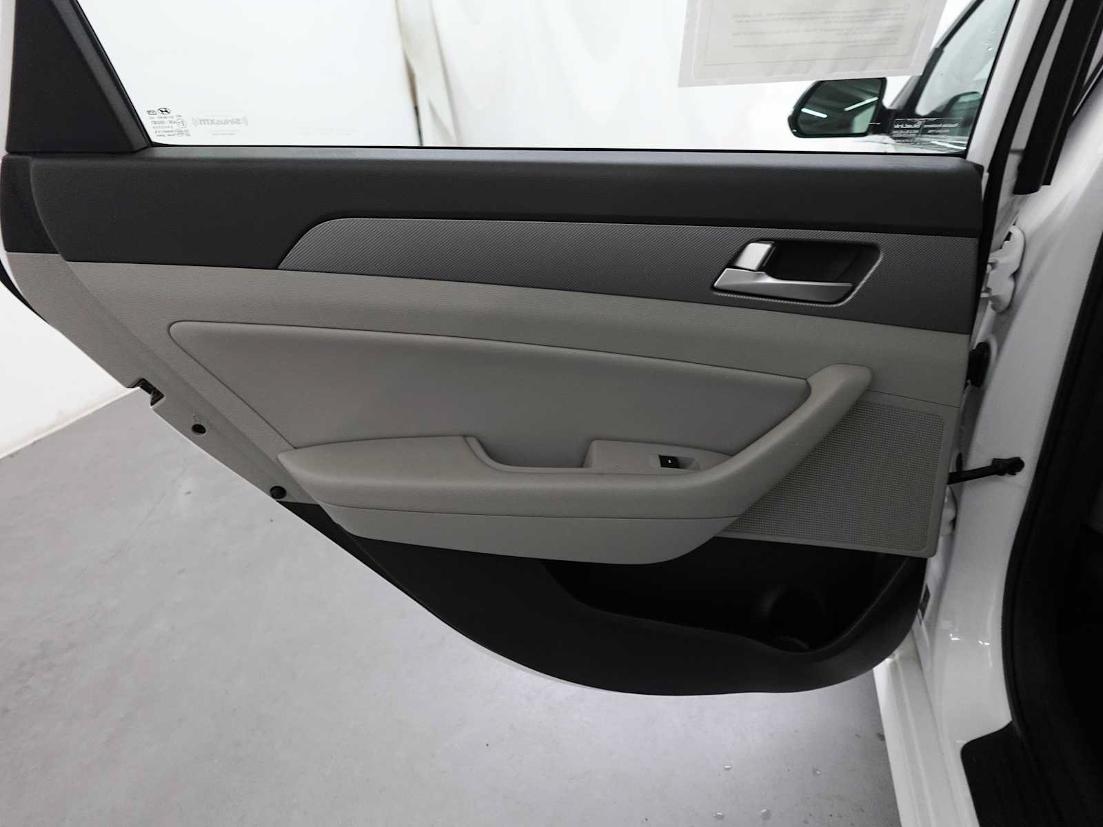 Used 2019 Hyundai Sonata Plug-In Hybrid FWD image 23