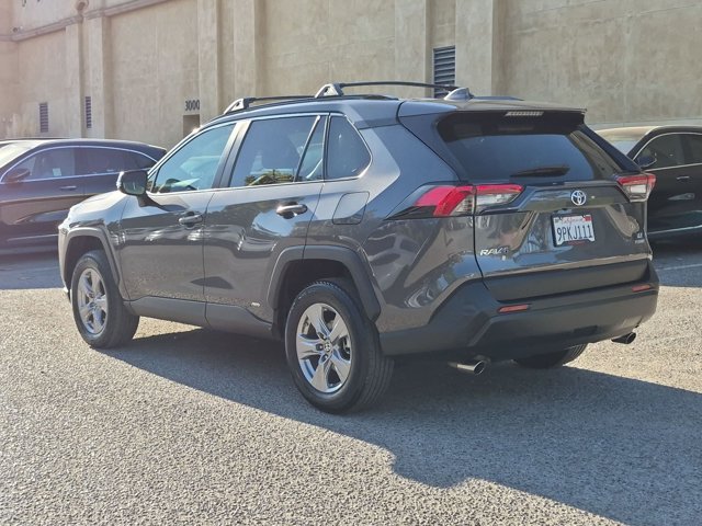 Used 2024 Toyota RAV4 LE AWD/4WD image 8
