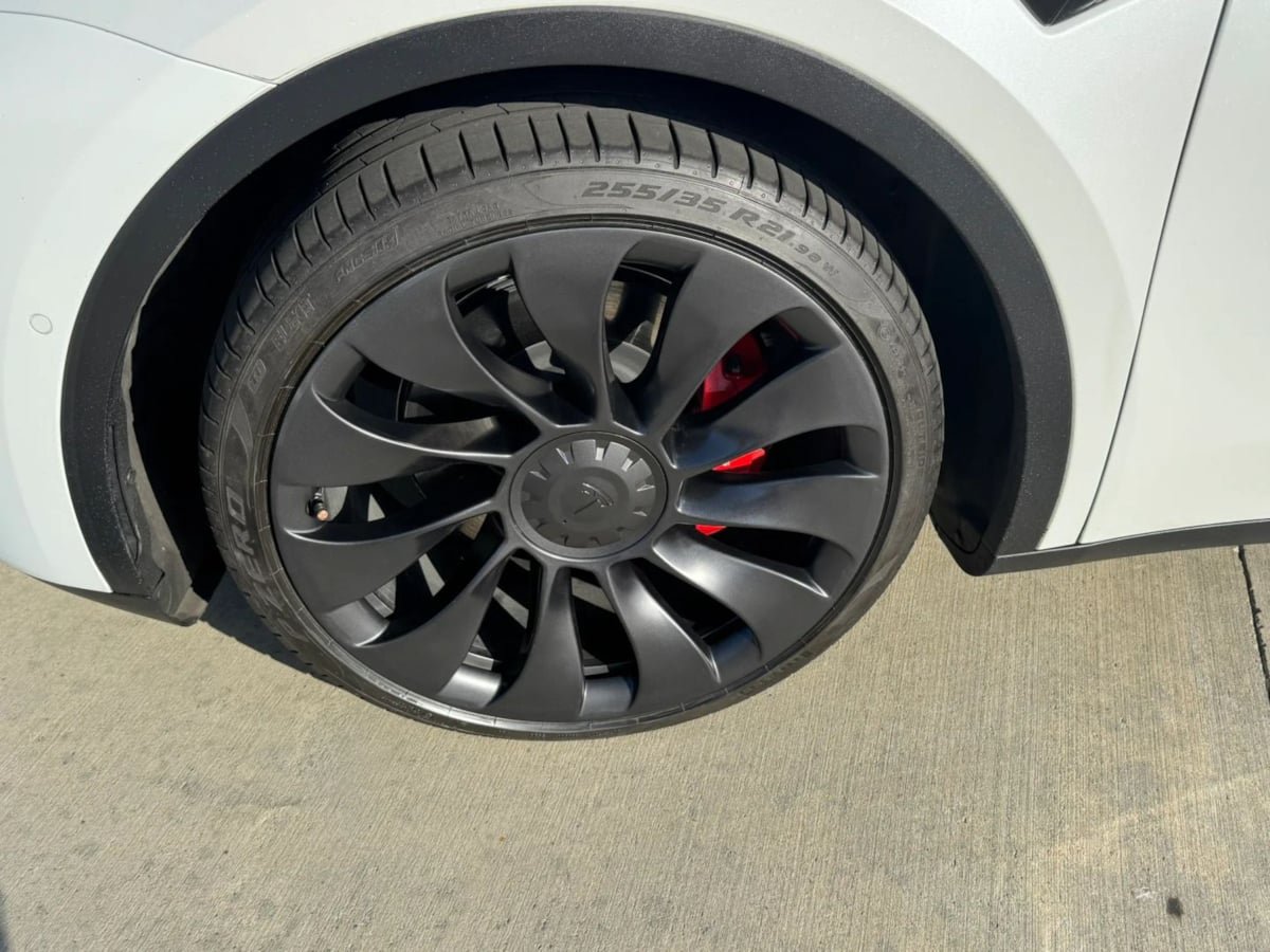 Used 2023 Tesla Model Y Performance AWD/4WD image 34