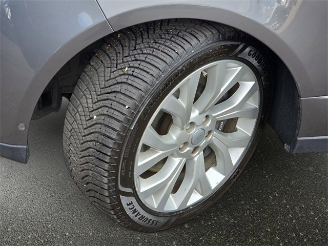 Used 2019 Land Rover Range Rover HSE image 34