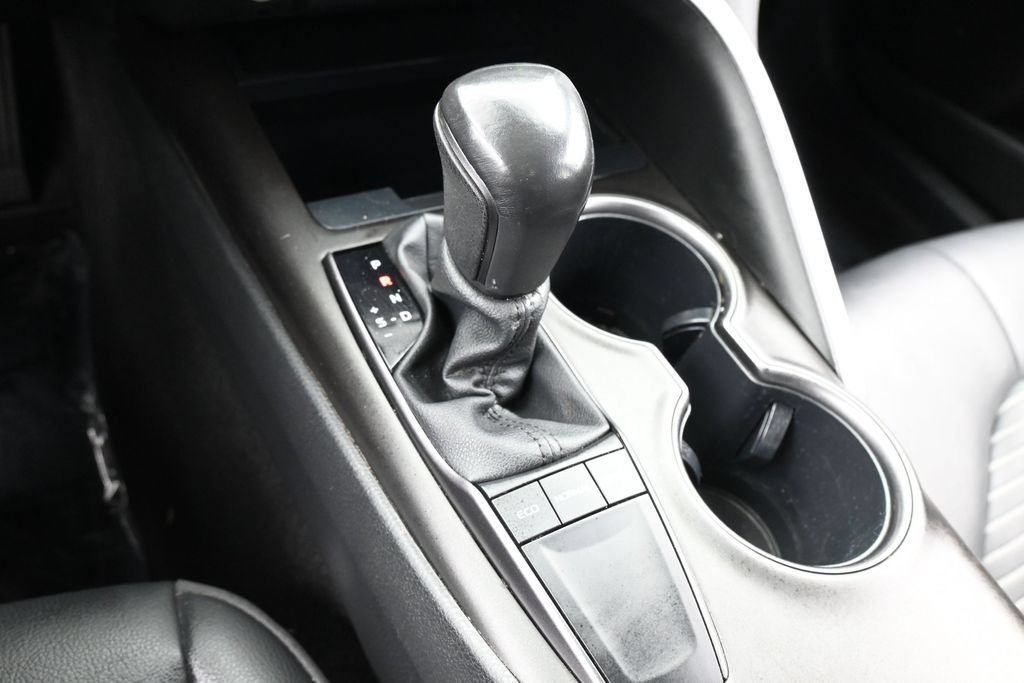 Used 2023 Toyota Camry SE FWD image 23