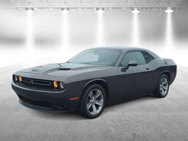 Certified 2018 Dodge Challenger SXT RWD image 4