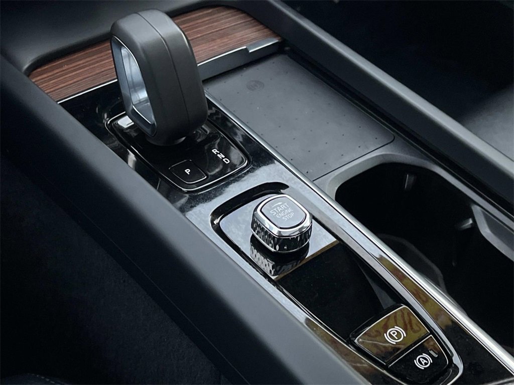 Used 2022 Volvo S60 B5 Momentum image 20