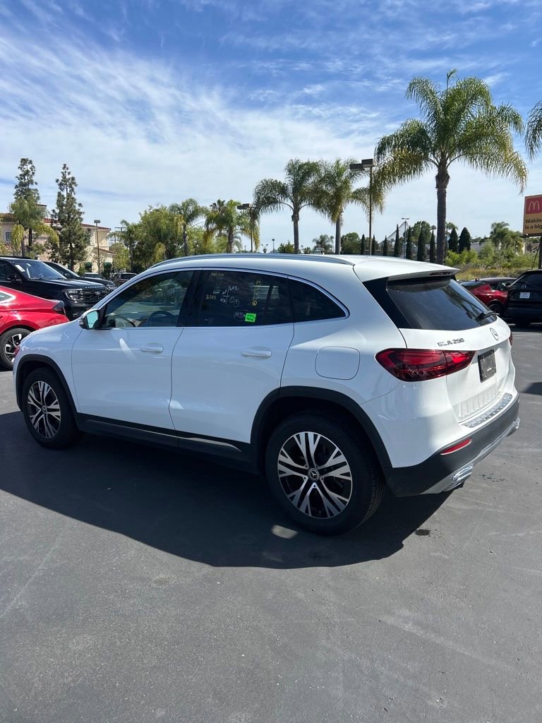 Used 2025 Mercedes-Benz GLA 250 4MATIC image 7