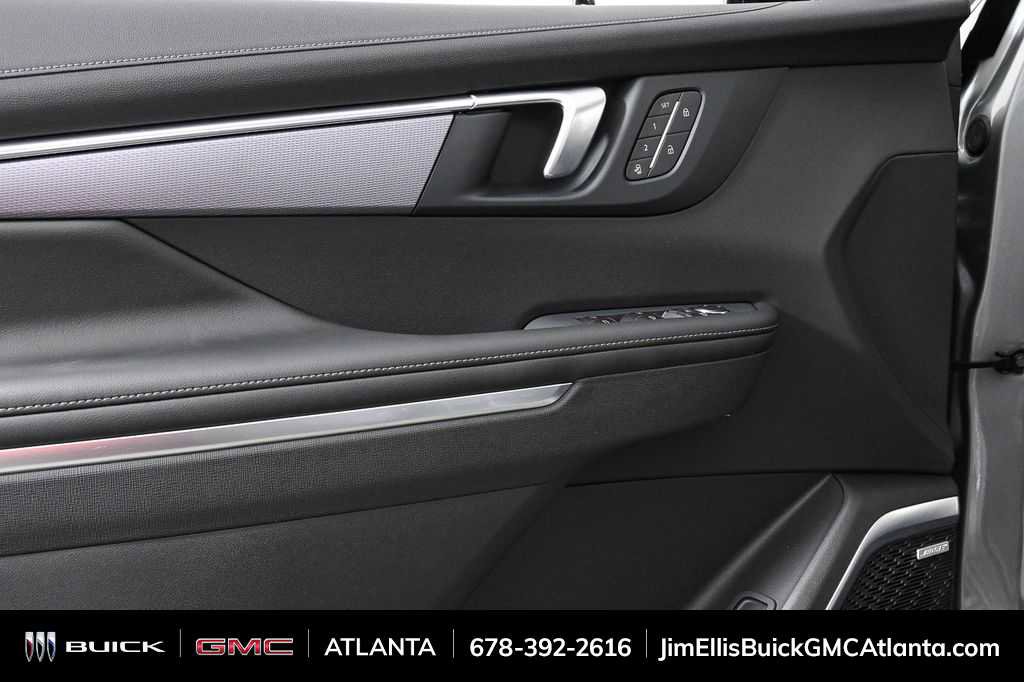 New 2025 Buick Enclave Sport Touring w/ Power Package image 6