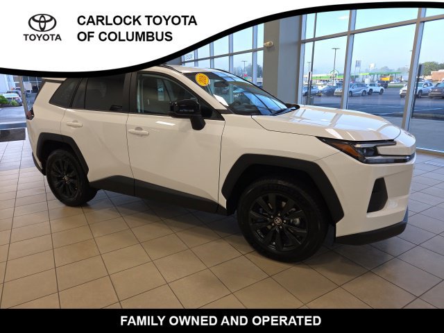 Used 2026 Toyota RAV4 XLE Premium FWD image 5