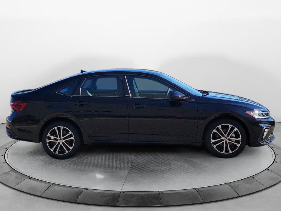Certified 2026 Volkswagen Jetta Sport FWD image 8