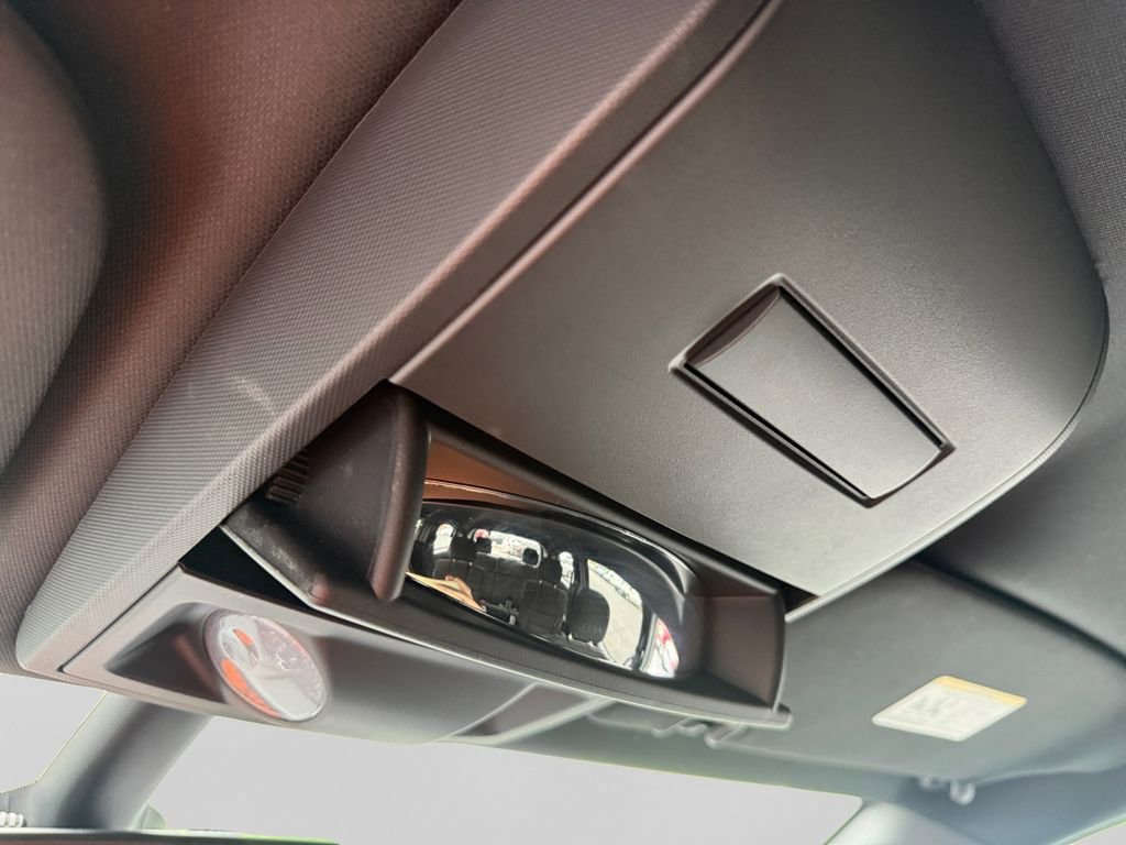 Used 2018 Dodge Grand Caravan SE FWD image 23