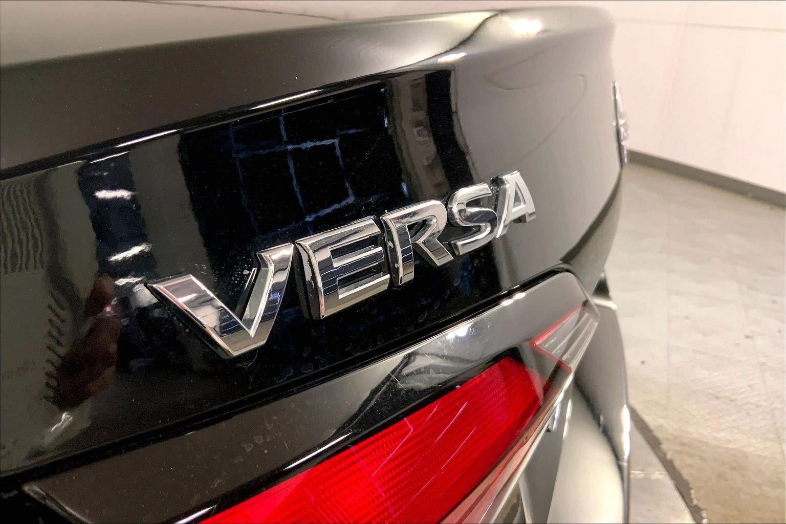 Used 2025 Nissan Versa SV FWD image 8