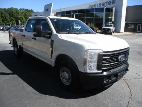 Used 2023 Ford F250 XL image 2