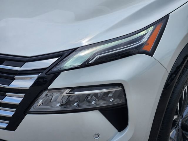 Used 2024 Nissan Rogue Platinum w/ Platinum Premium Package FWD image 7