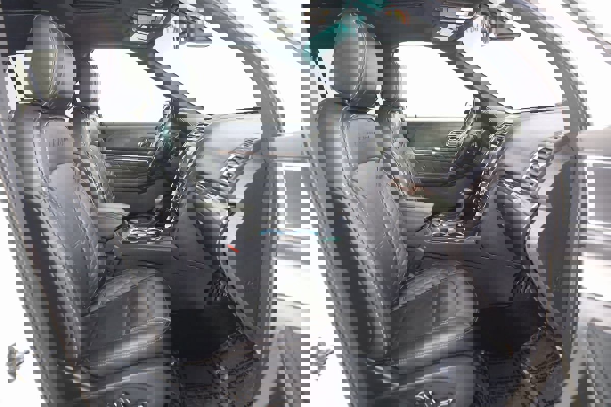 Used 2016 Ford Explorer Platinum image 13