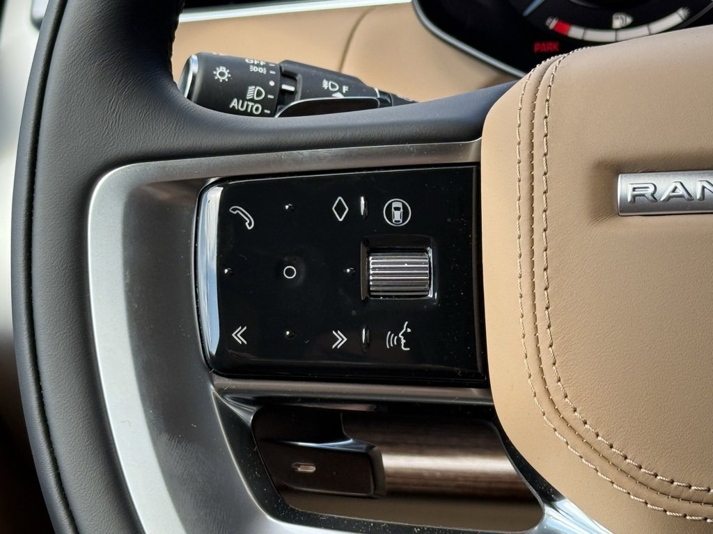 New 2025 Land Rover Range Rover SE image 19