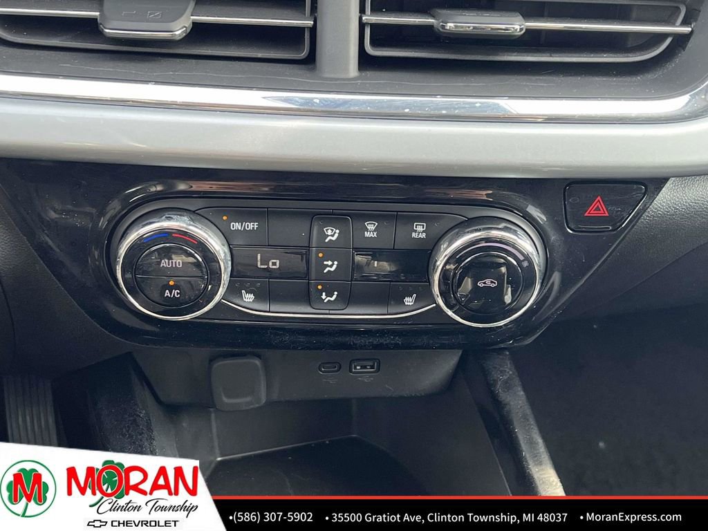 Certified 2025 Chevrolet Trax LT w/ Driver Confidence Package image 22