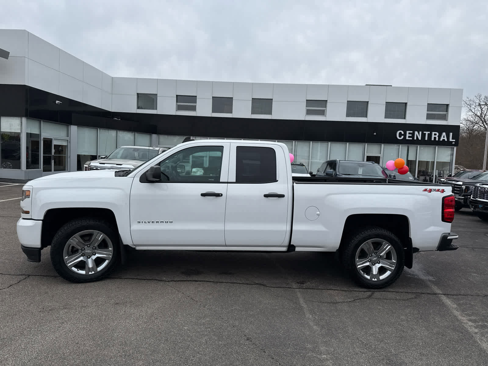 Used 2018 Chevrolet Silverado 1500 Custom w/ Custom Value Package AWD/4WD image 4