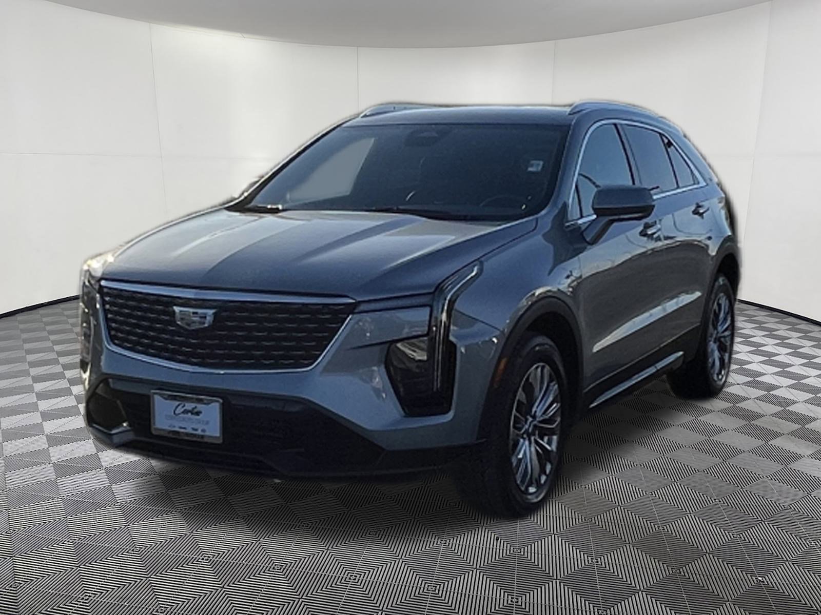 Used 2025 Cadillac XT4 Premium Luxury AWD/4WD image 3
